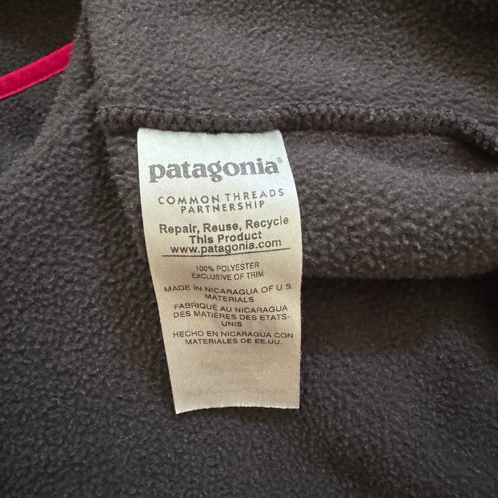 Patagonia Synchilla Snap-T Fleece Pullover – Black & Hot Pink Trim - Picture 4 of 7
